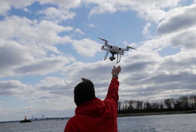 une-formation-en-ligne-est-desormais-obligatoire-pour-piloter-un-drone-de-loisir.jpg