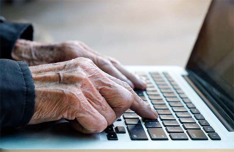 cursos-online-capacitam-idosos-para-o-mercado-de-trabalho.jpg
